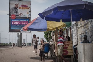 Comment les coupures d'internet menacent la démocratie et affectent le monde du travail en Afrique francophone