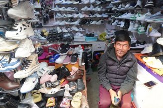 Los vendedores callejeros de Katmandú y su batalla por una vida digna
