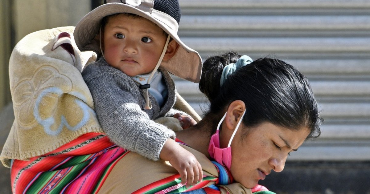 Madres trabajadoras en Bolivia: cuando la maternidad tropieza con