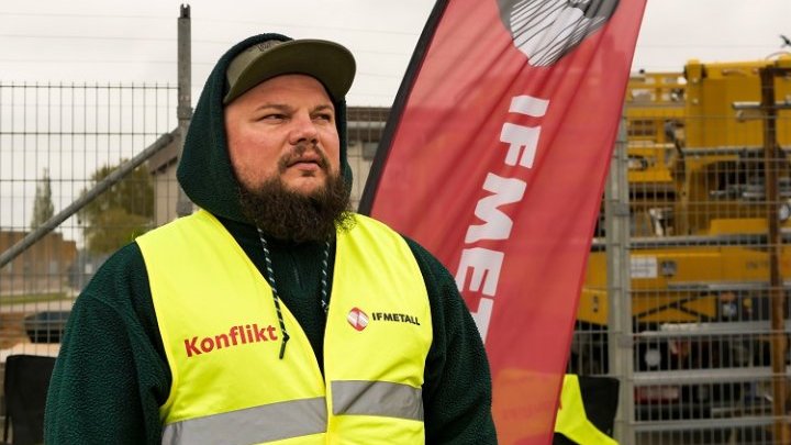 “I'll stay on strike for months or even years to get this collective agreement”: In Sweden, the fight against Tesla continues